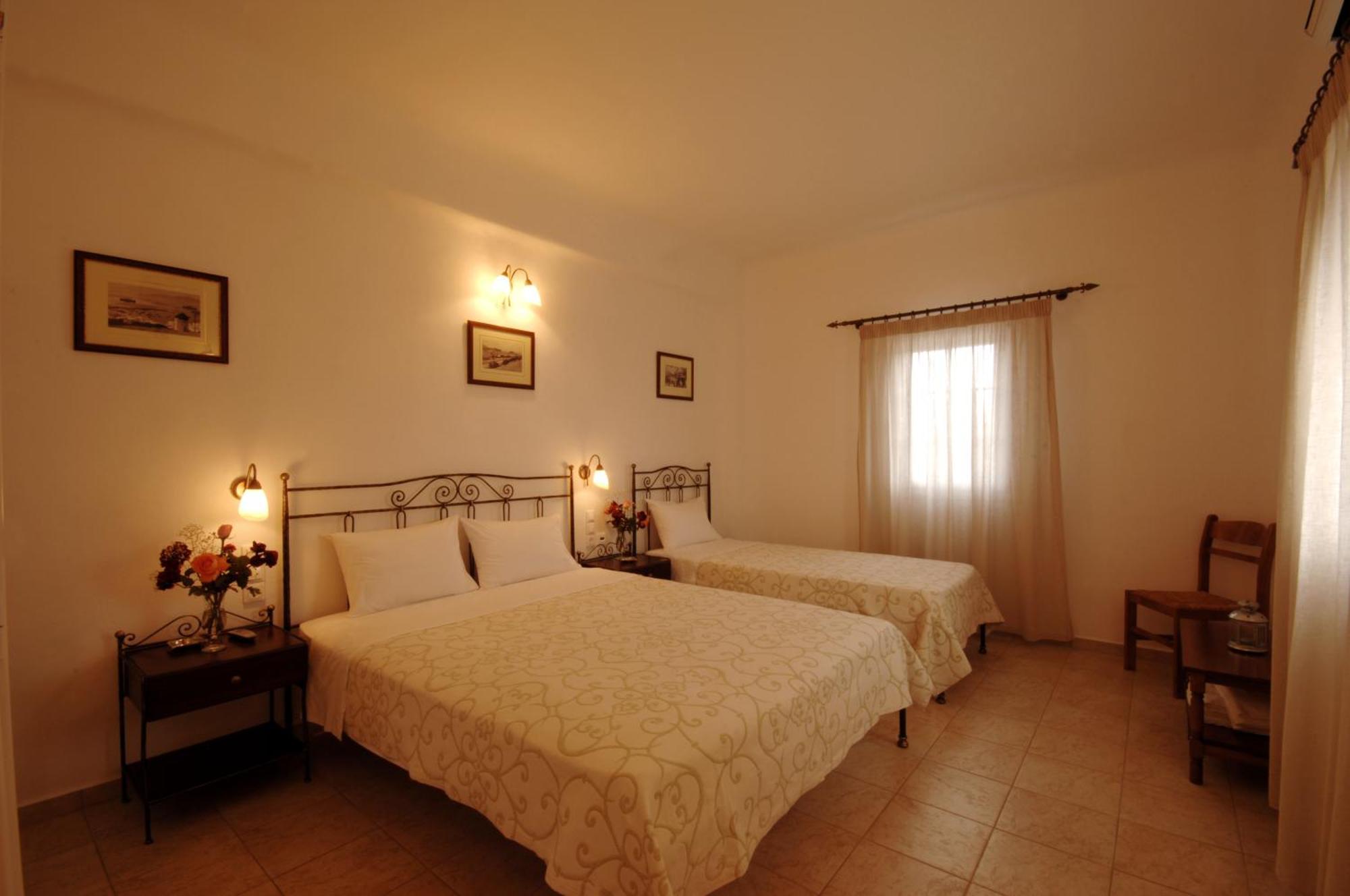 Stavroula Studios Glastros  Extérieur photo